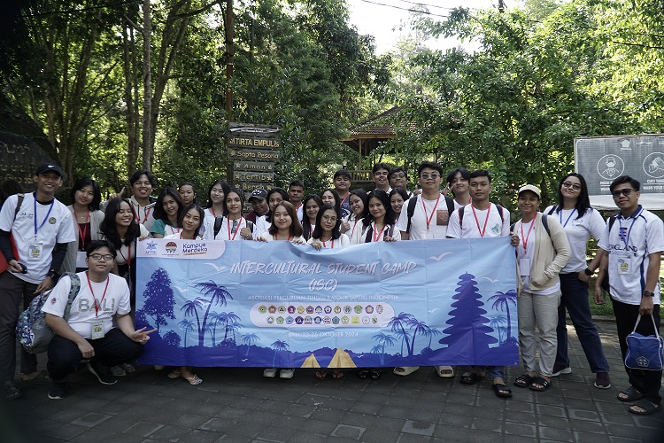 Mahasiswa Biologi UAJY di Workshop Internasional ISC Bali: Harmoni Budaya, Spiritualitas, dan Ekologi