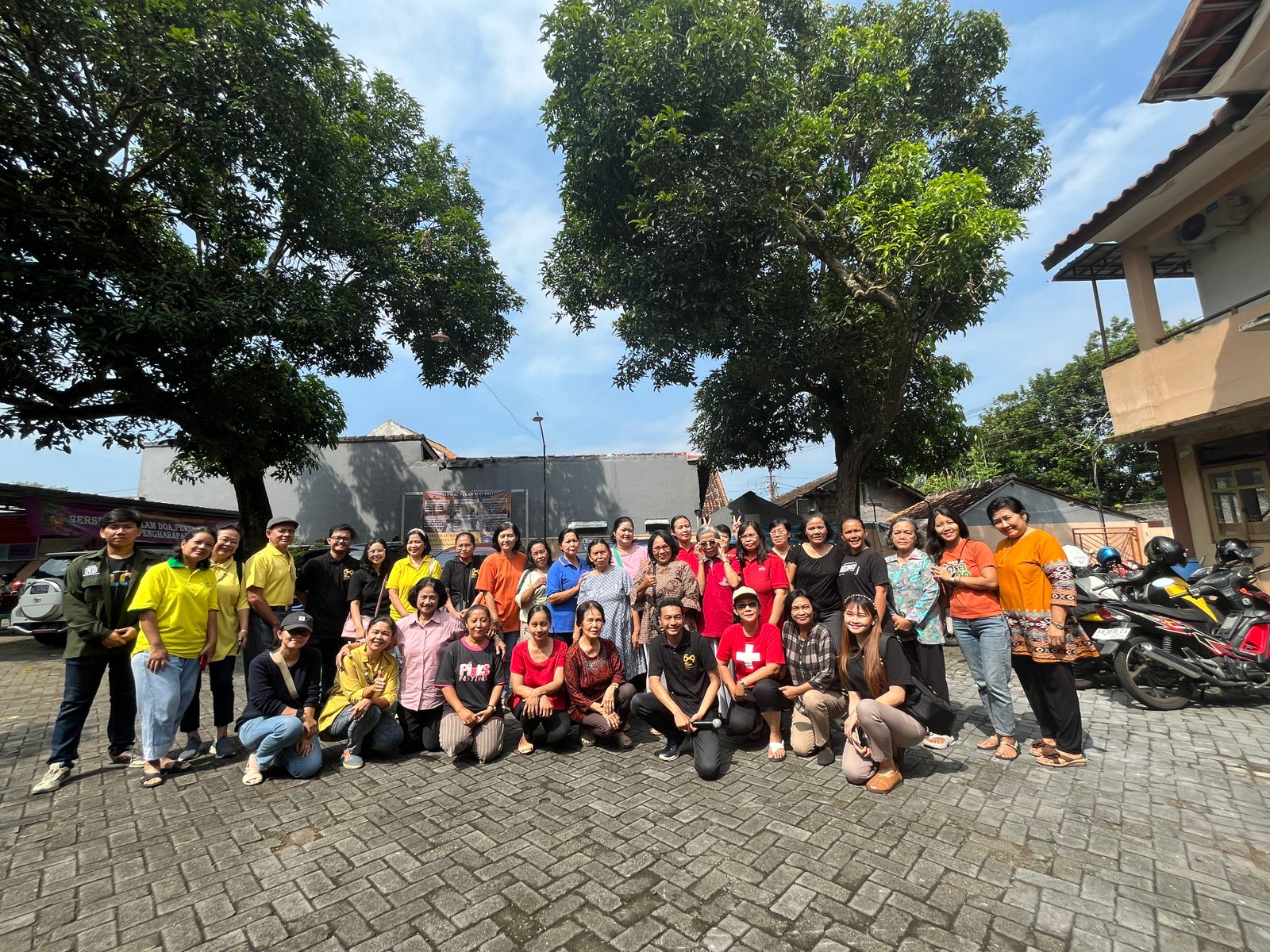 FTb UAJY Ajak Warga Maguwo Olah Sayur dan Buah Jadi Camilan Sehat dan Bernilai Jual