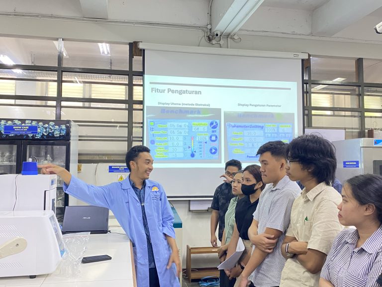 Meningkatkan Kompetensi Riset: Pelatihan Ultrasonic Homogenizer Pulse 150 di Fakultas Teknobiologi