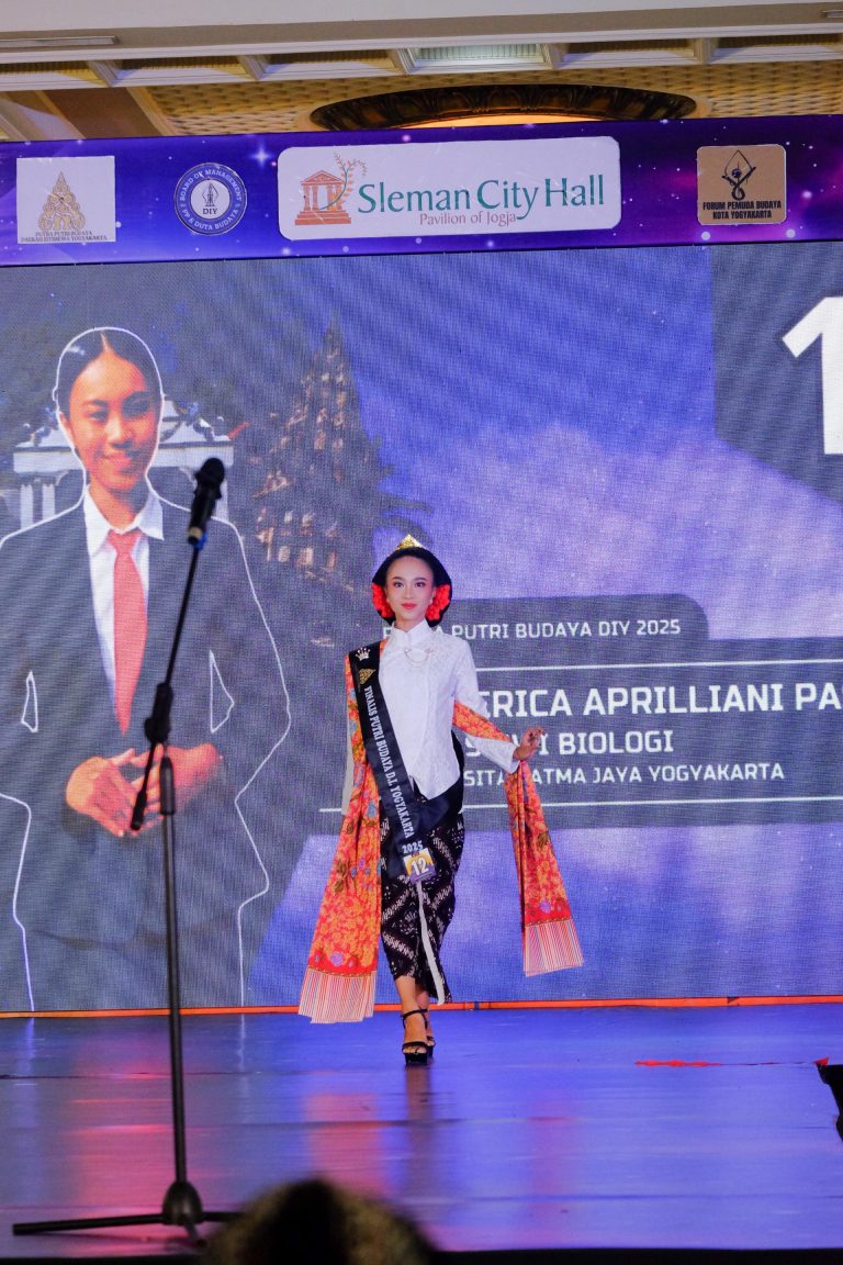 Frederica Apriliani, Mahasiswi FTb UAJY yang Bersinar di Ajang Putra Putri Budaya DIY 2025