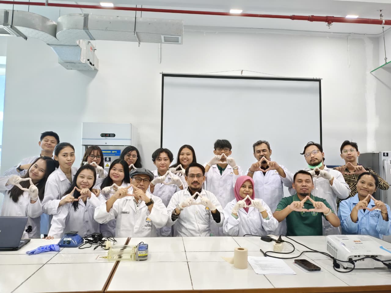 Mengungkap Identitas Makhluk Hidup Lewat  DNA: FTB UAJY Gelar Pelatihan Identifikasi Molekuler